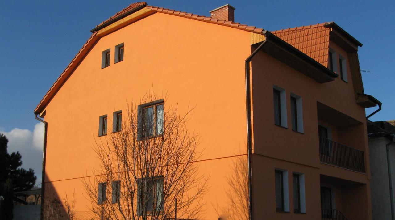 Privat Bohemia Hotel Šatov Екстериор снимка