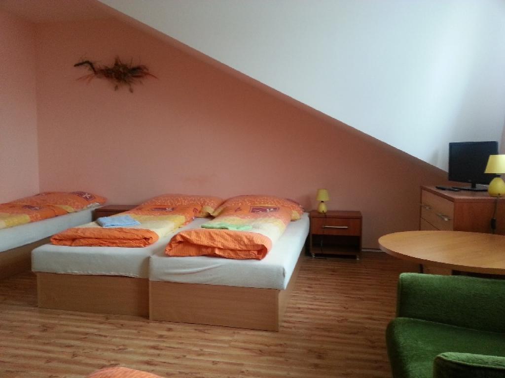 Privat Bohemia Hotel Šatov Екстериор снимка