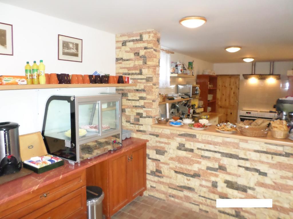 Privat Bohemia Hotel Šatov Екстериор снимка