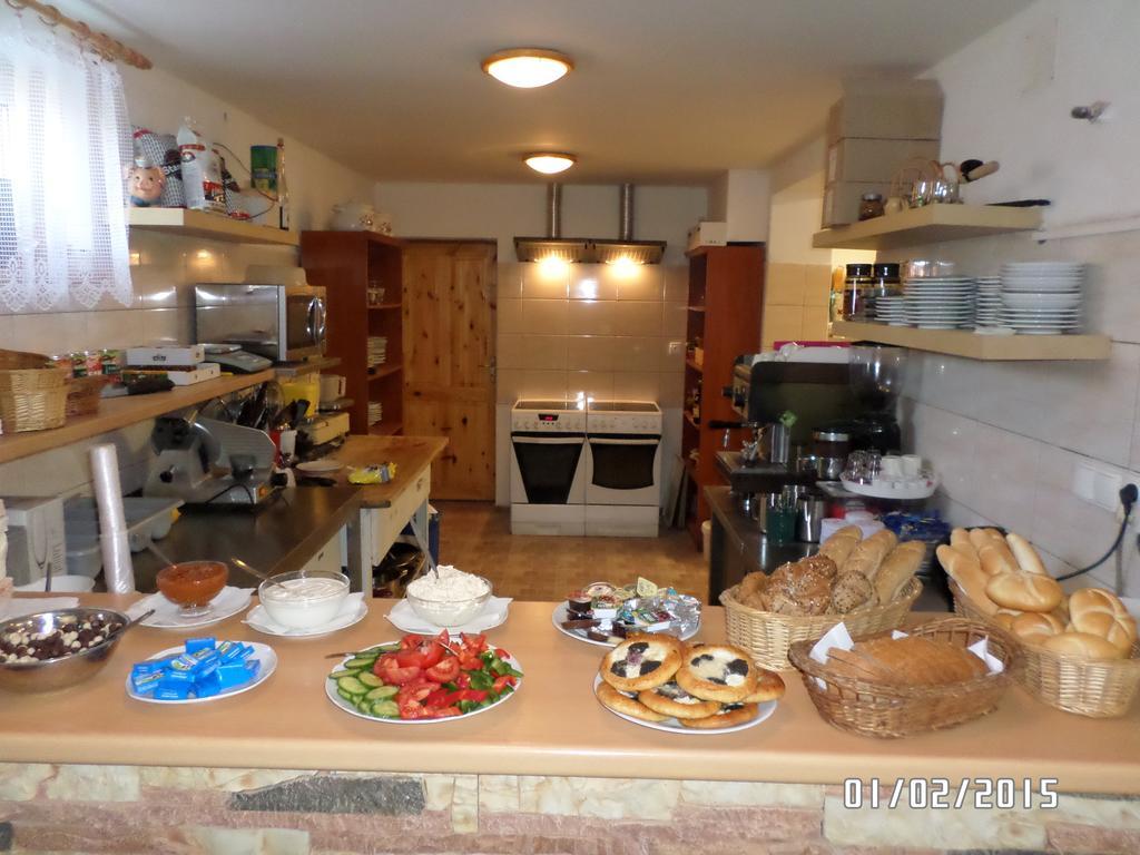 Privat Bohemia Hotel Šatov Екстериор снимка