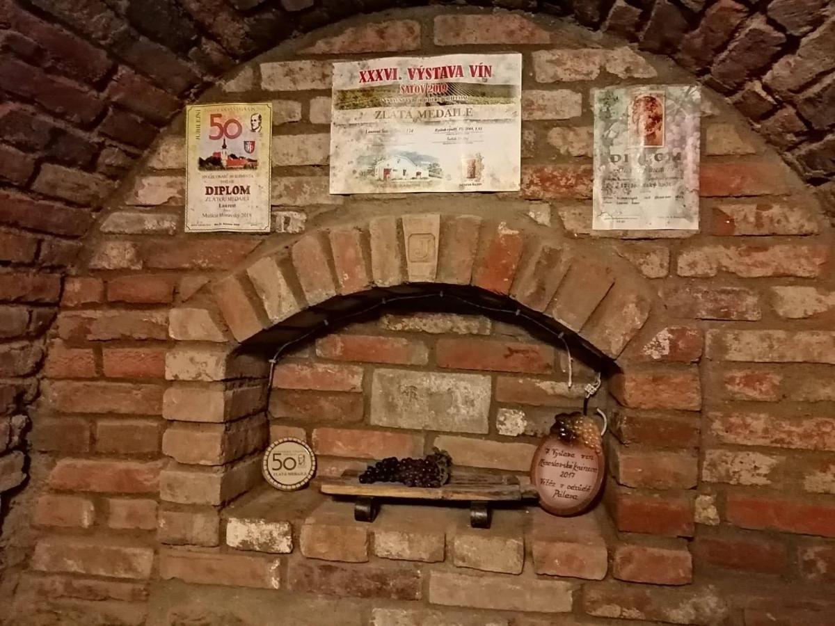 Privat Bohemia Hotel Šatov Екстериор снимка
